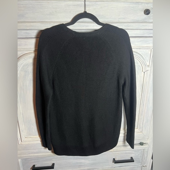 Athleta Black‎ Chunky Knit Oversized Hanover V-Neck Sweater Cozy Merino Wool - Picture 9 of 9